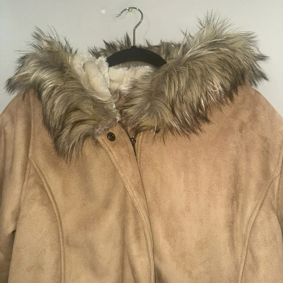 Vintage KC Collections Women’s XL Beige Faux Fur Hooded Jacket Coat - Picture 3 of 9